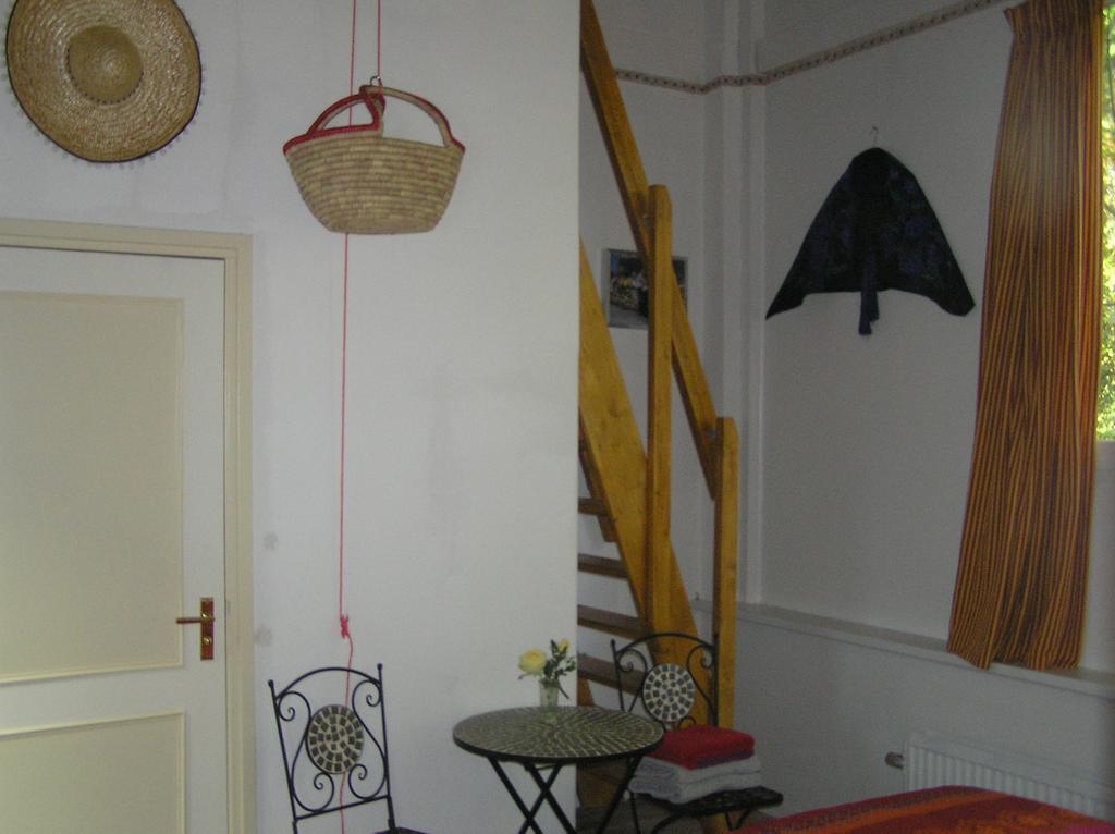 B&B Atelier Maarbeek Геллендорн Номер фото